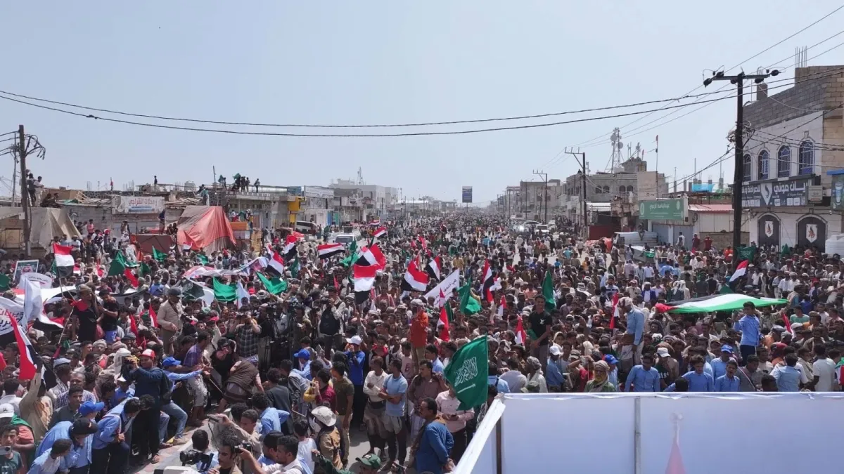 وزير الإعلام: تظاهرة المخا ترسخ وحدة أمن اليمن والخليج وتؤكد ترابط المعركة في مواجهة التهديدات المشتركة