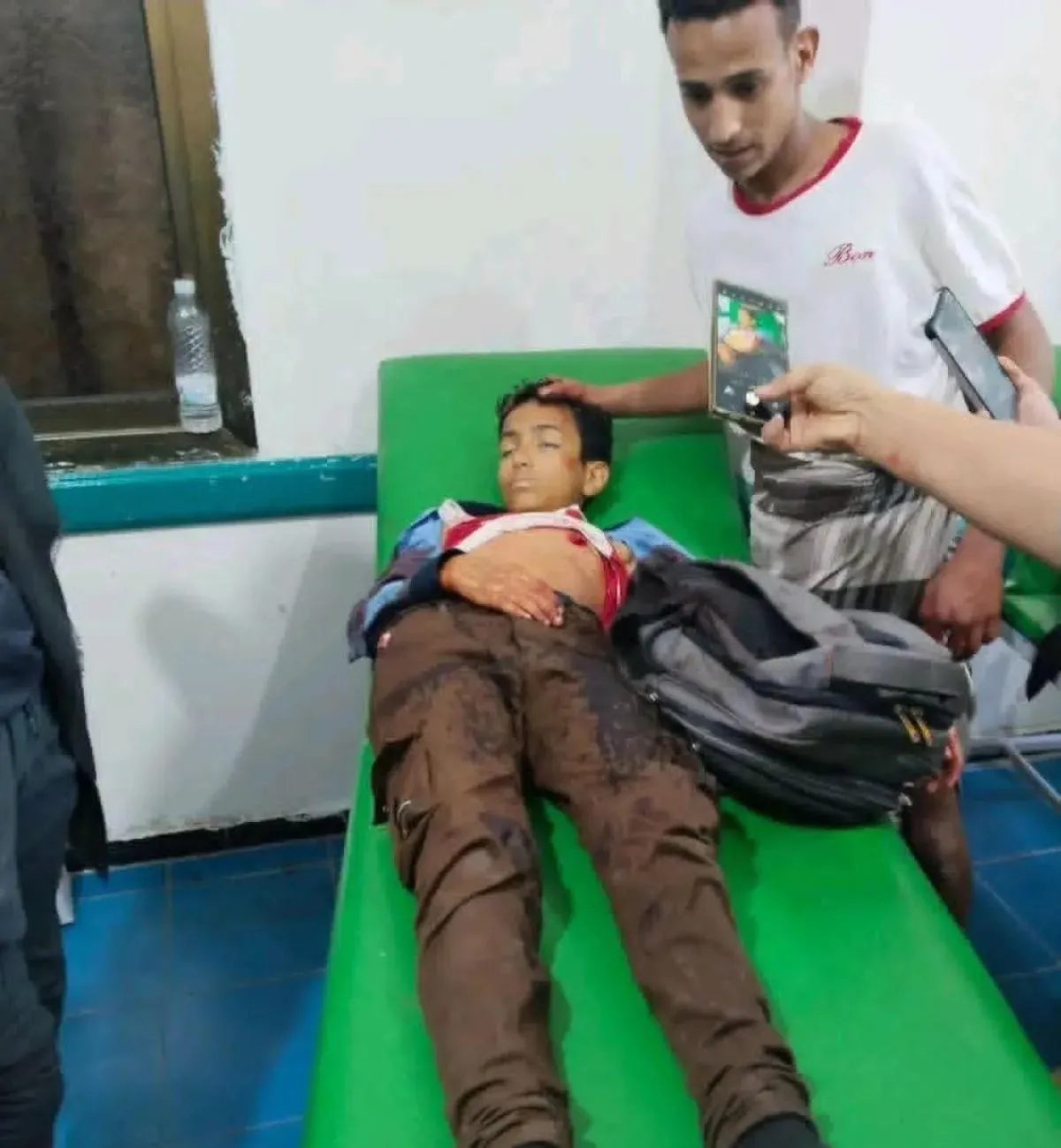 تعز.. مقتل طفل برصاص قناصة المليشيا أثناء عودته من المدرسة