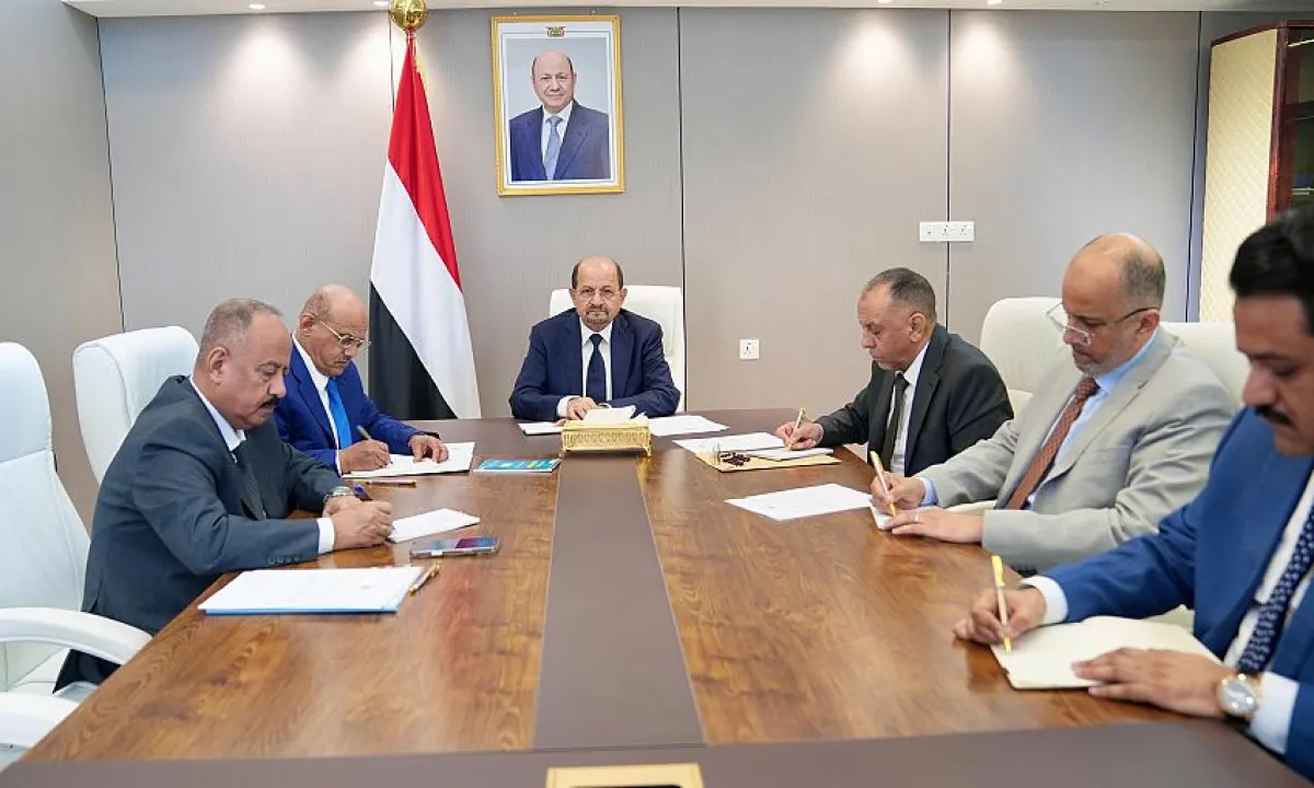 رئيس الوزراء يترأس اجتماع لجنة إدارة الأزمات الاقتصادية والإنسانية لمواجهة تداعيات التصعيد الإقليمي