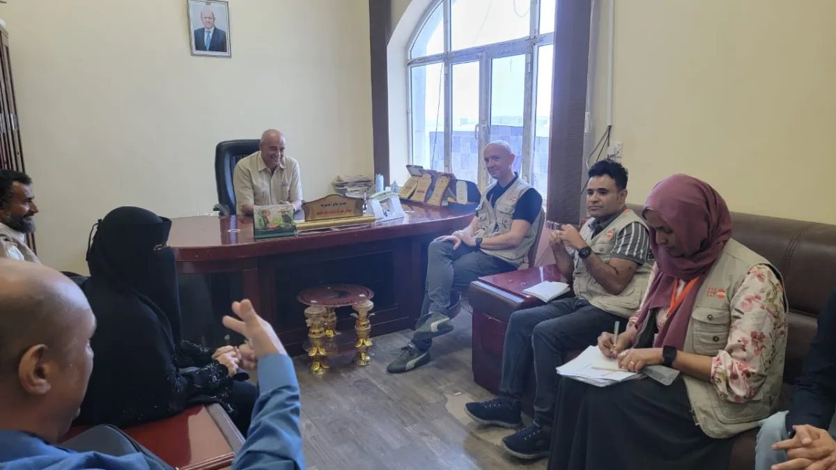 تعز.. مدير عام المخا يبحث مع صندوق الأمم المتحدة للسكان احتياجات المتضررين من السيول