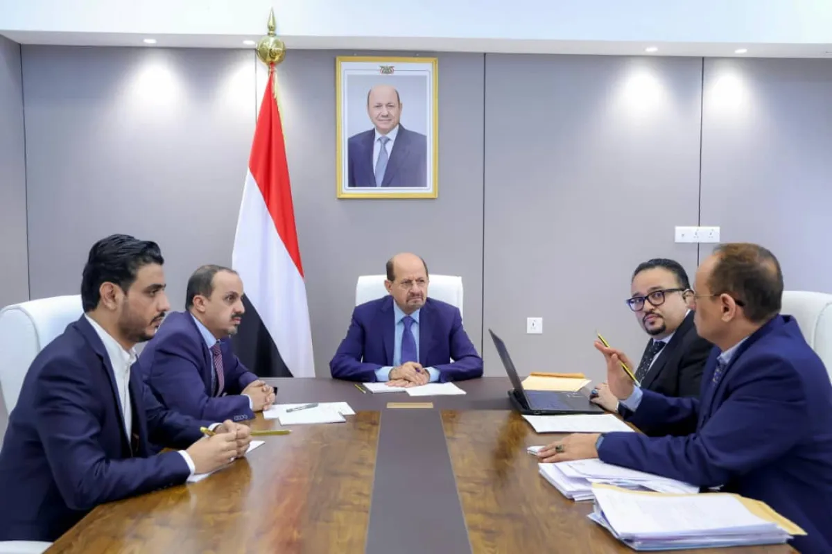 رئيس الوزراء يوجه برقمنة الأرشيف الإعلامي ويؤكد دعم الإعلام الرسمي