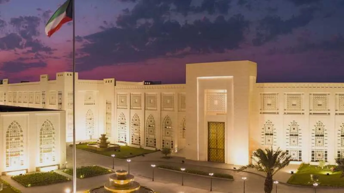 الكويت تدين هجمات مسيّرة استهدفت منشآت حيوية وتحمّل إيران المسؤولية