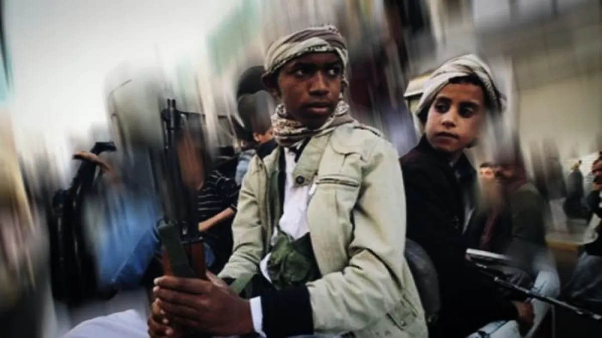 نقابة المعلمين تحذر من معسكرات الحوثيين الصيفية على الأطفال