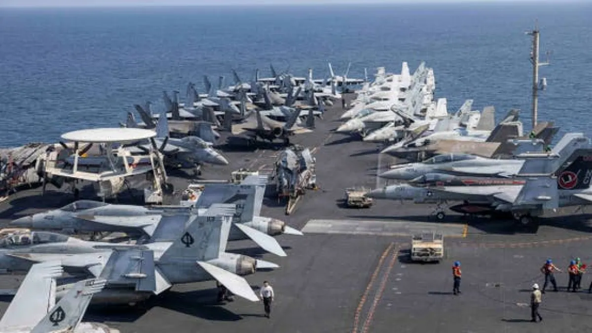 وول ستريت جورنال: أكثر من 15 سفينة حربية أميركية تشارك في حصار مضيق هرمز