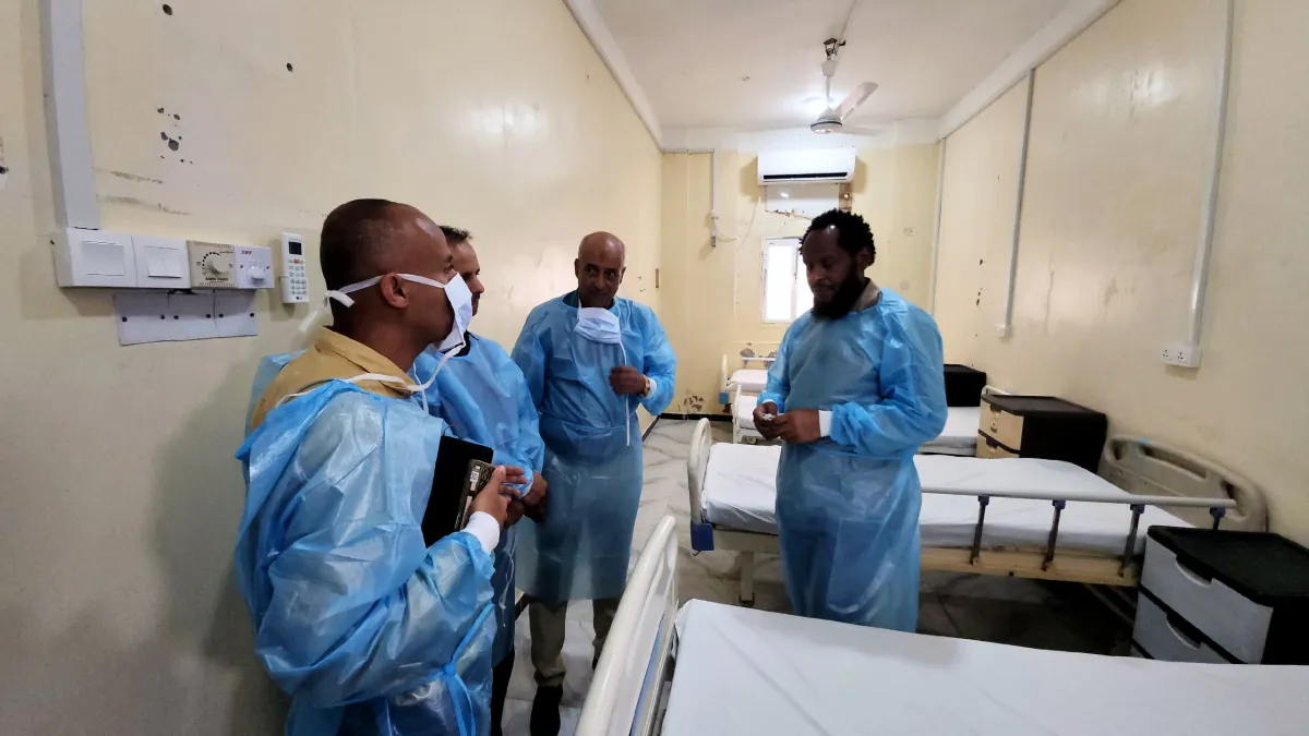 مدير عام المخا يفتتح توسعة قسم عزل الحصْبة في مستشفى المخا بدعم دولي