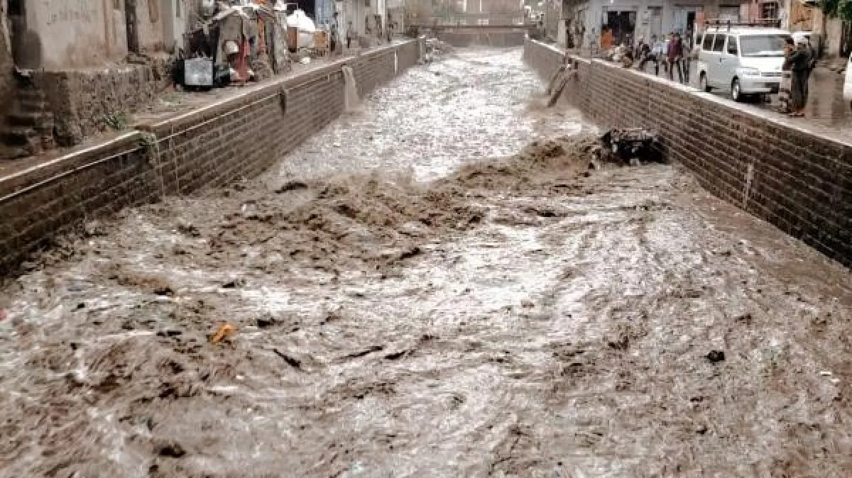 بالشراكة مع منظمة ألمانية.. إطلاق مبادرة في تعز للحد من مخاطر السيول