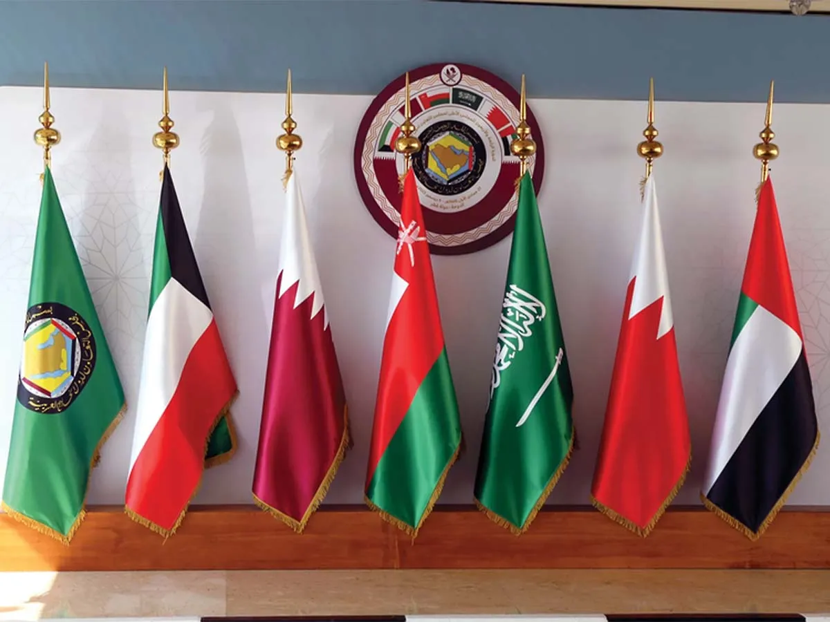 قادة دول الخليج ورؤساء الوفود يختتمون القمة الخليجية الاستثنائية في جدة