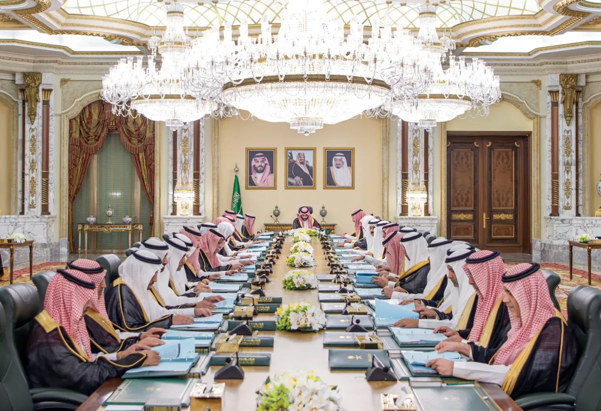 مجلس الوزراء السعودي يؤكد ضرورة التهدئة وعودة الملاحة في هرمز
