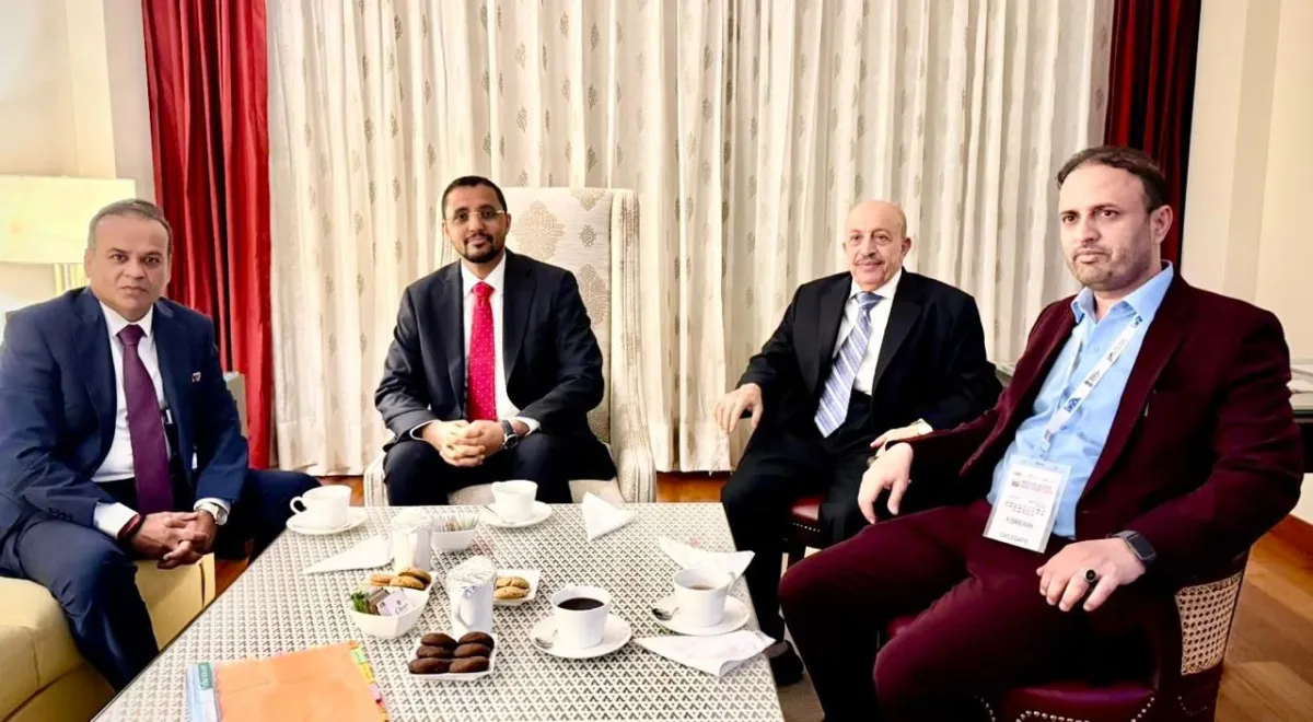 وزير الدولة القديمي يبحث مع أمين عام رابطة المحيط الهندي أمن الملاحة في البحر الأحمر