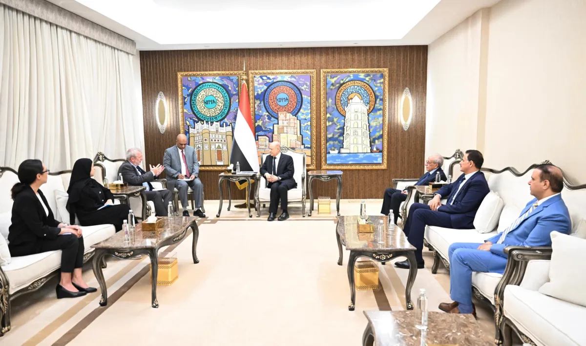 العليمي يؤكد أهمية تعزيز الشراكة مع الأمم المتحدة لمضاعفة التدخلات الإنسانية والتنموية للأطفال