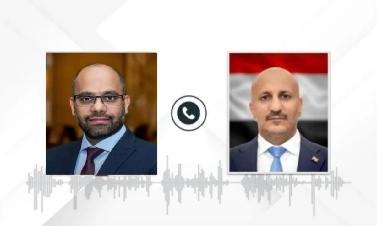 وزير الاتصالات يعزي الفريق طارق صالح في استشهاد قائد الفرقة الأولى مقاومة وطنية