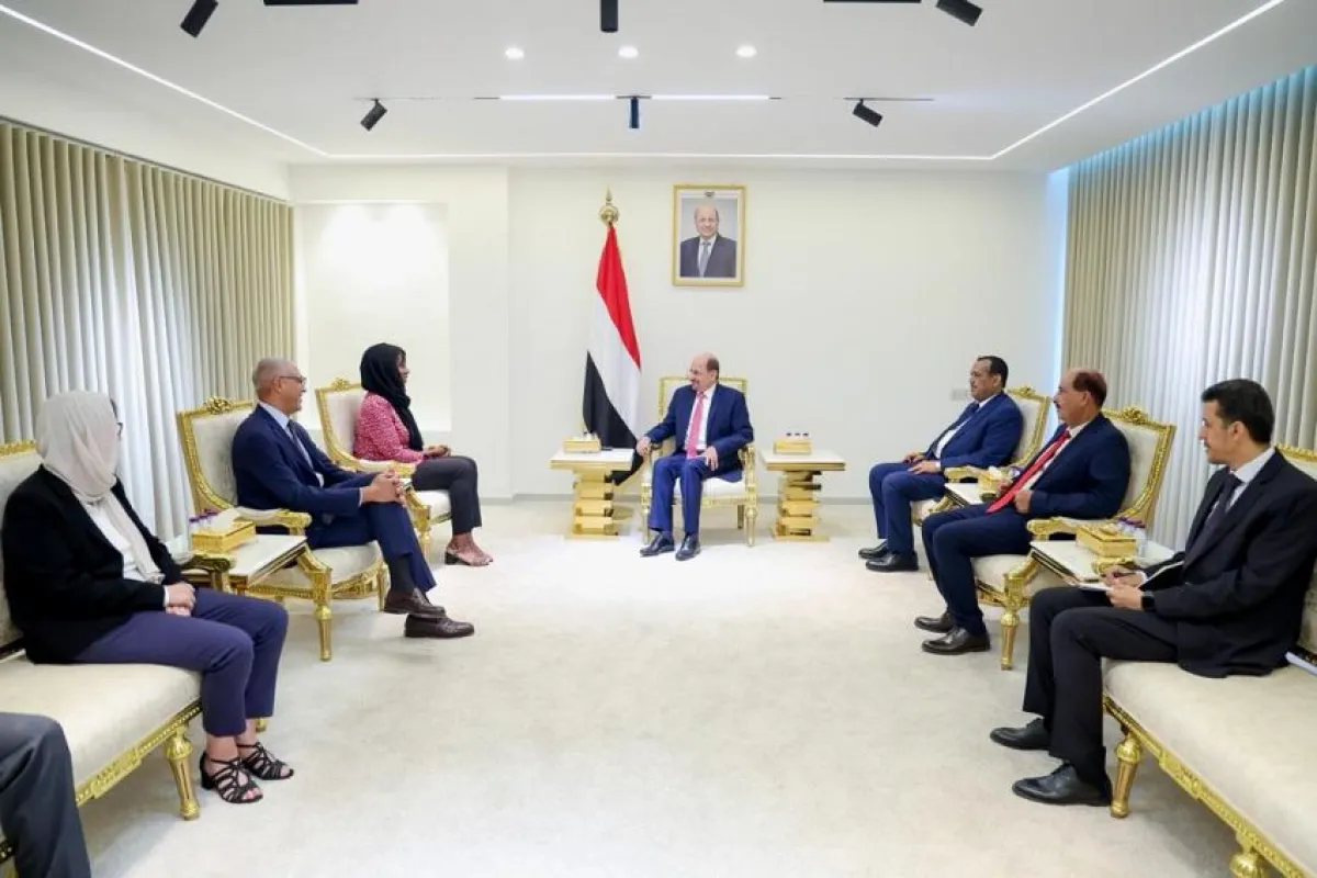 رئيس الحكومة يبحث مع "أوتشا" تعزيز الاستجابة الإنسانية والانتقال إلى مشاريع التنمية المستدامة