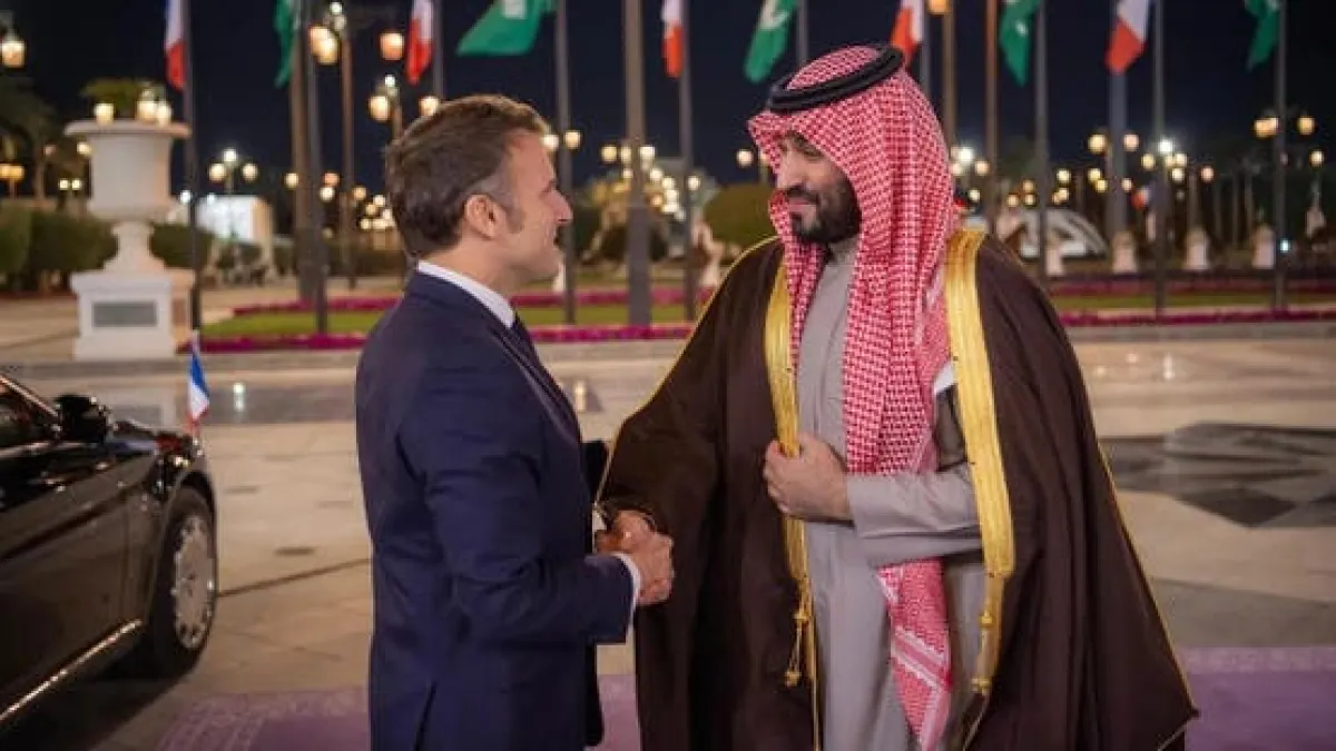 محمد بن سلمان وماكرون يبحثان تطورات المنطقة ومستجدات التفاهم الأمريكي الإيراني