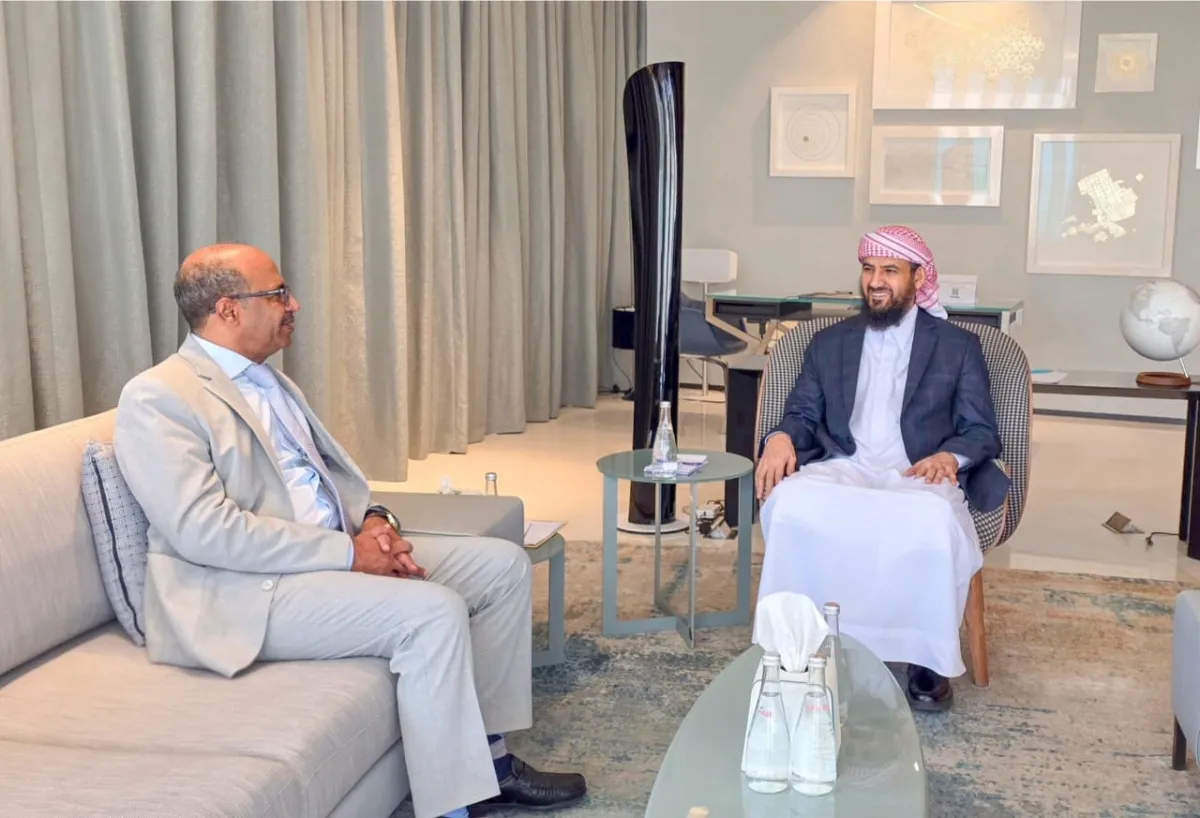 المحرمي يؤكد ضرورة استقرار إمدادات المشتقات النفطية في المحافظات المحررة