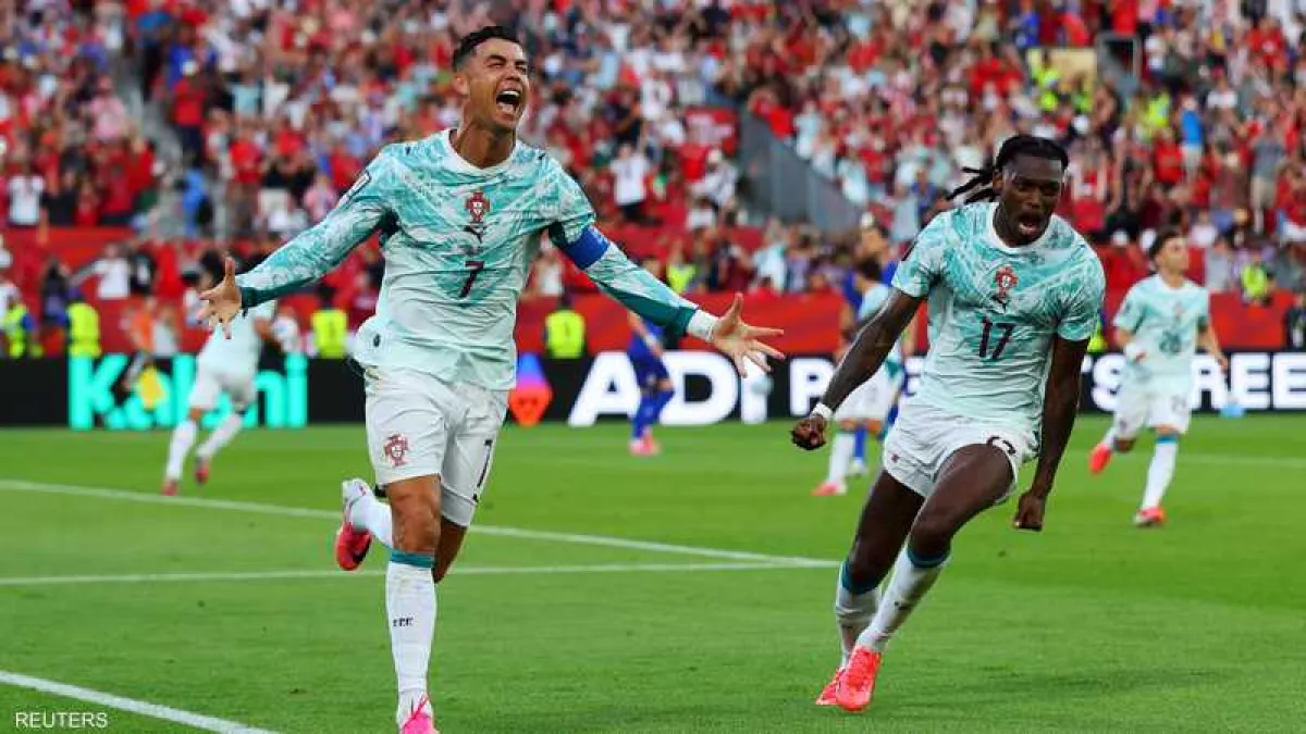 رونالدو يسجل رقماً تاريخياً ويقود البرتغال إلى دور الـ16
