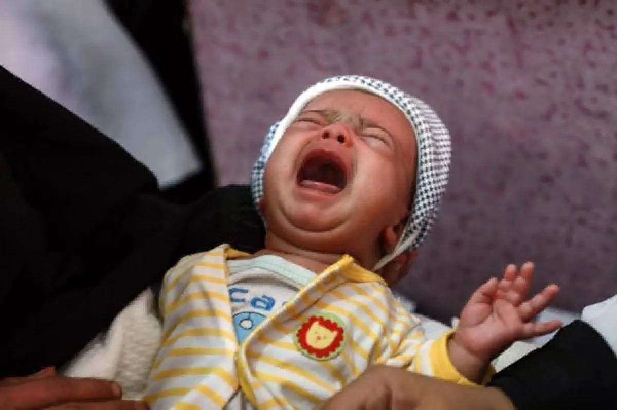 الصحة: 5 ملايين طفل مهددون بالحرمان من اللقاحات بسبب عرقلة الحوثيين لخدمات التحصين