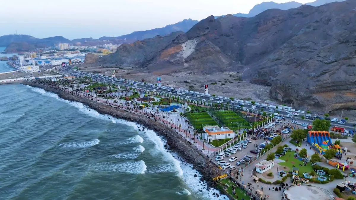 الأرصاد: أجواء شديدة الحرارة على السواحل وتحذيرات من أمطار رعدية على عدن خلال 48 ساعة