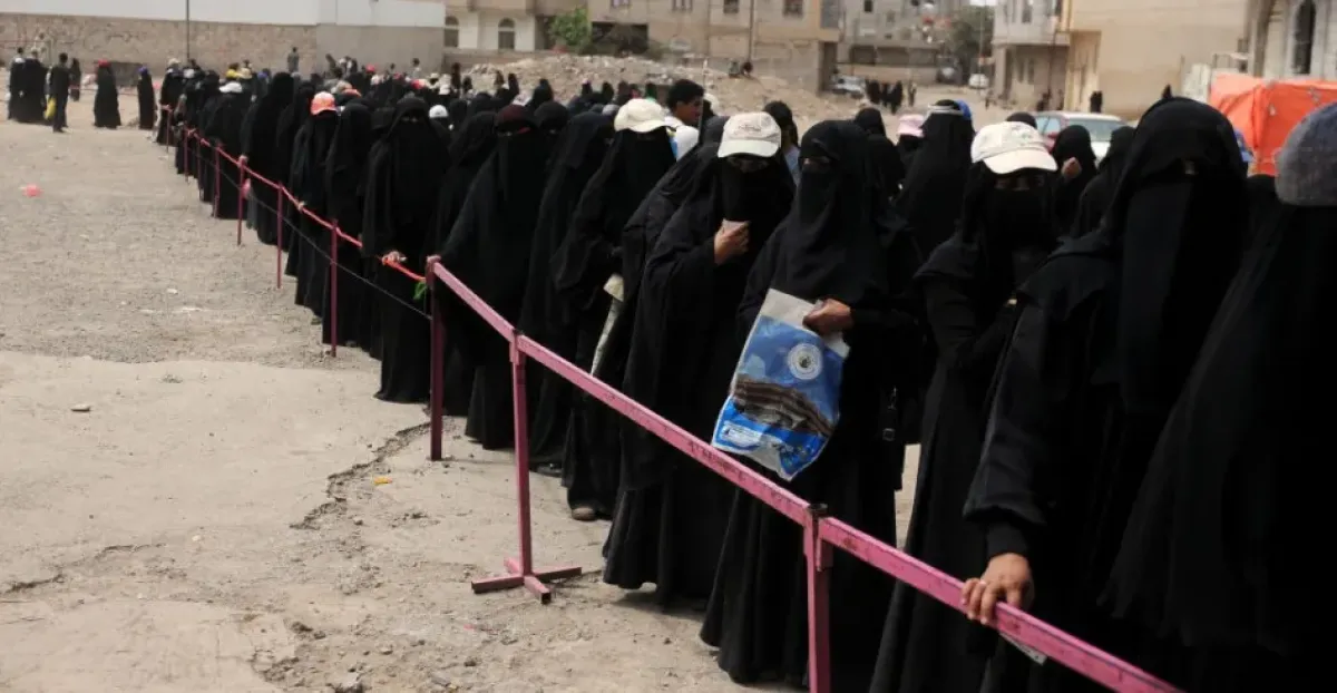 مركز دارسات: تصعيد المليشيا الحوثية في البحر الأحمر محاولة للهروب من أزمة الجوع