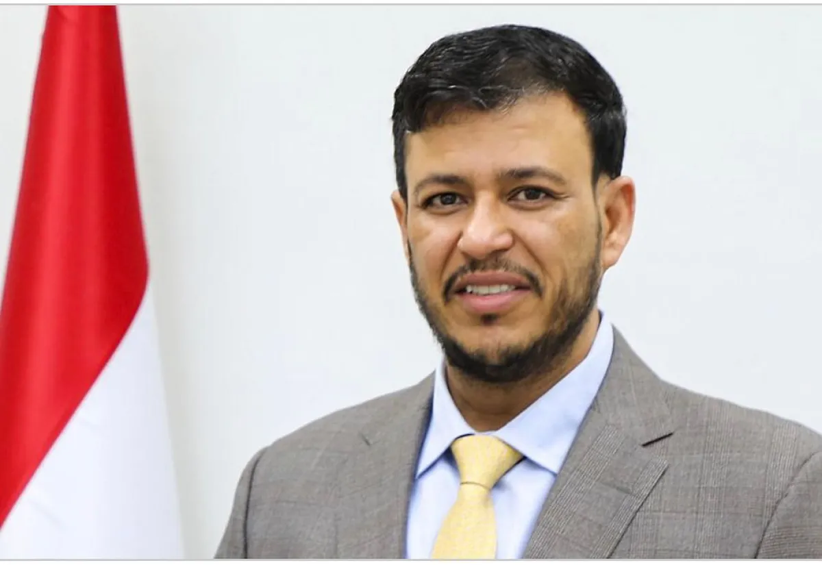 نائب رئيس مجلس القيادة العليمي: الحوثيون يتجهون لرهن الموانئ اليمنية ورفع معاناة المواطنين خدمة لأجندة خارجية