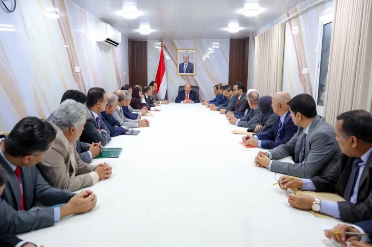 الحكومة تؤكد التعامل مع التصعيد الحوثي بكل حزم وقوة وفق مسؤولياتها الدستورية والوطنية