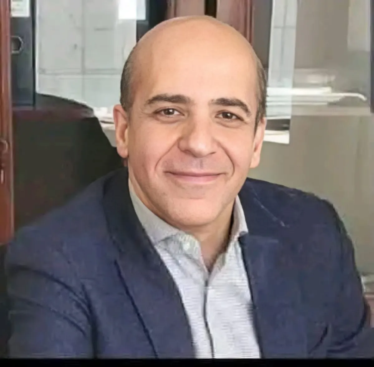 زوجة الطبيب المضواحي تكشف تعرضه للتعذيب في سجون الحوثيين وانتزاع اعترافاته بالإكراه
