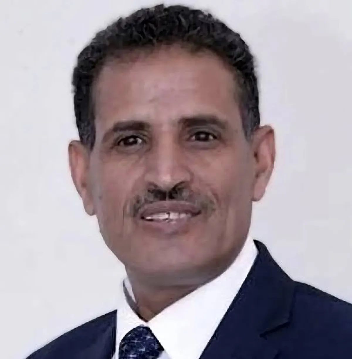 رئيس دائرة الإعلام بالمكتب السياسي يكتب: نذر حرب في البحر الأحمر وباب الدموع
