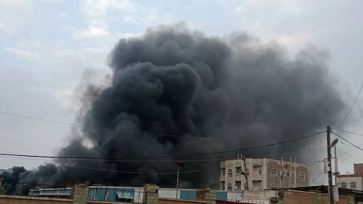 حريق يلتهم مصنع إسفنج في تعز ويخرجه عن الخدمة