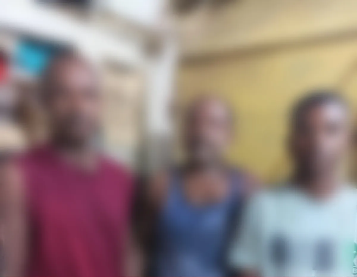 أمن الخوخة يضبط عصابة متورطة في ترويج وتعاطي الحشيش المخدر وتصنيع الخمور
