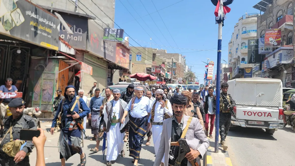 خلال جولة ميدانية في التربة.. شمسان يتفقد أوضاع المواطنين ويؤكد استمرار دعم الجبهات