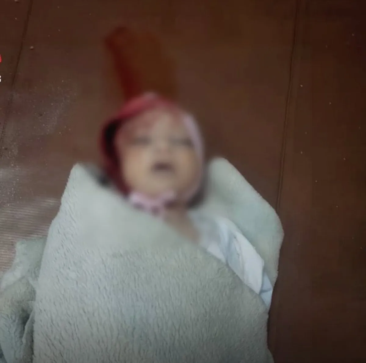 استشهاد رضيع عمره 14 يومًا وإصابة طفل بقصف حوثي على منطقة الضباب في تعز
