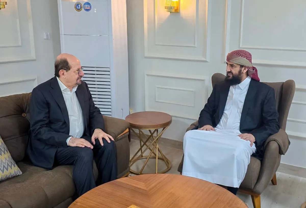 المحرّمي يلتقي الزنداني لمناقشة الخدمات والأوضاع الاقتصادية والإنسانية والعسكرية