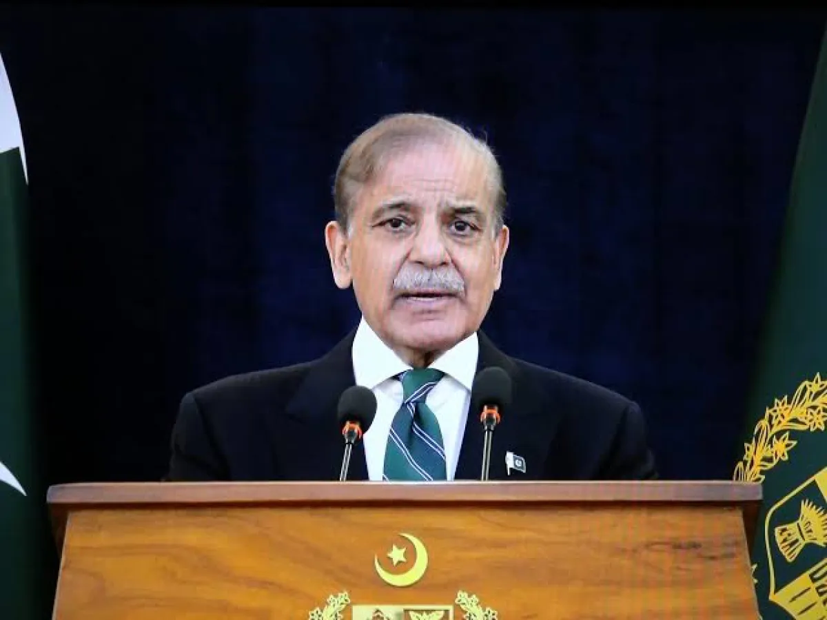 عقب استهداف مليشيا الحوثي مطار الملك خالد الدولي.. باكستان تؤكد دعمها الكامل للسعودية