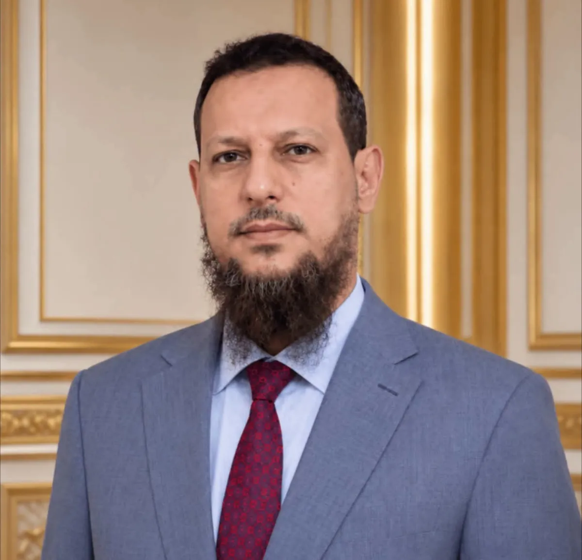 محافظ عدن: اعتداءات مليشيا الحوثي على الأعيان والمنشآت المدنية لن تثني مؤسسات الدولة عن أداء مهامها
